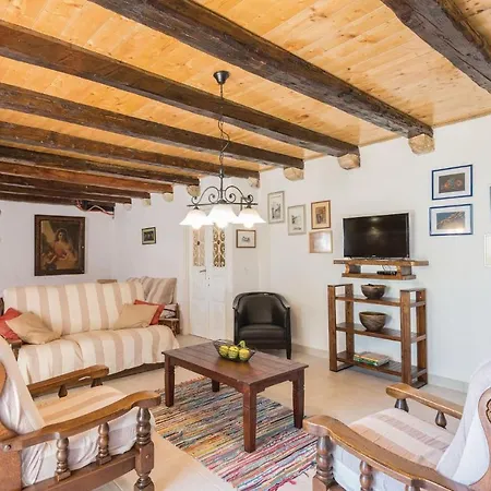 Pet Friendly In With House Sea View