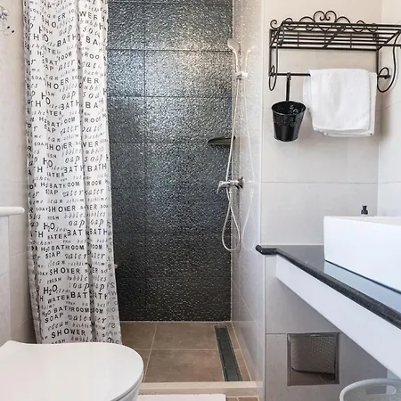 Pet Friendly In With House Sea View